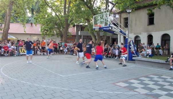 Улични баскет 2013