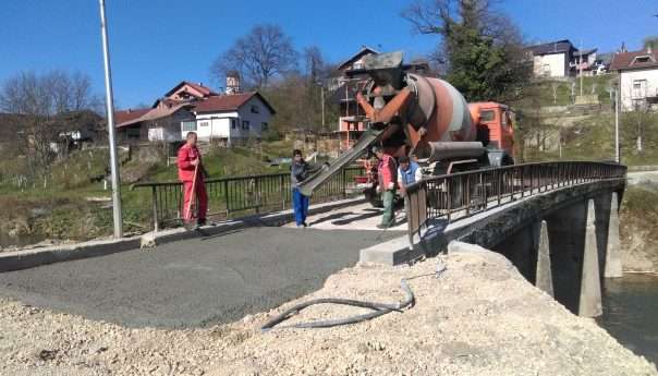 Приводе се крају радови на санацији которског моста