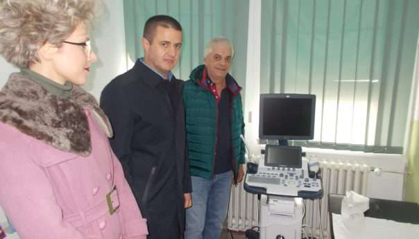 „Спортек“ донирао нови ултразвучни апарат Дому здравља