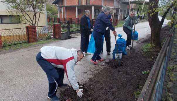 Организована акција чишћења и уређења града