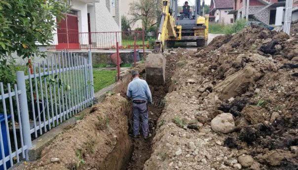 У насељу Рипиште у току радови на изградњи канализационе мреже