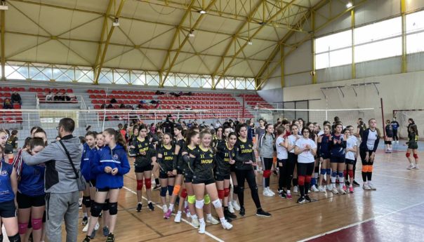 Одбојкашки турнир у Котор Варошу окупио 57 екипа
