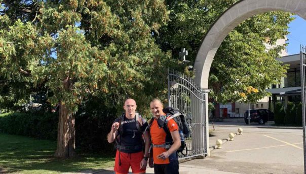 Dvojica Kotorvarošana krenula pješke do manastira Ostrog
