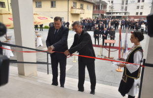 Dodik i Sakan otvorili novu zgradu opštine