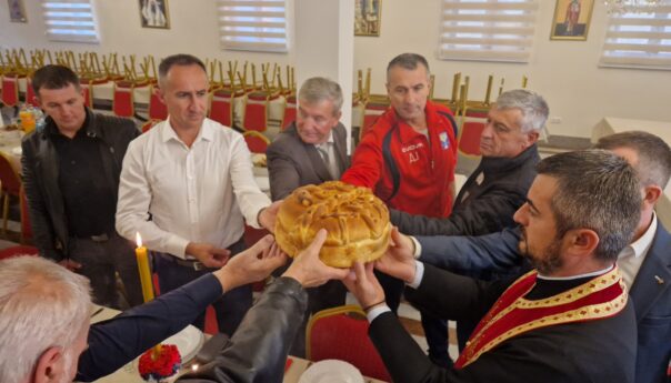 Фудбалски ветерани прославили Митровдан