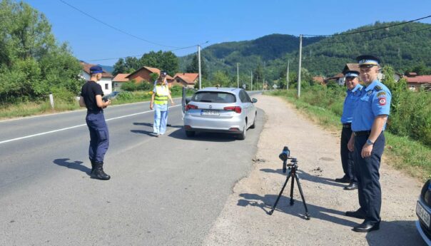 У току кампања "Лако је брзину смањити"
