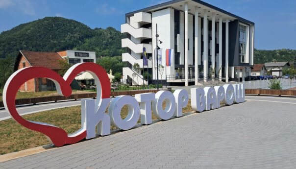 Бесплатни уџбеници и ове године за которварошке основце