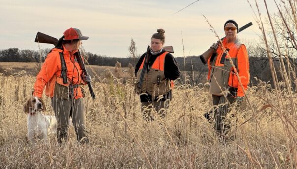 Жене стижу у лов на вука у Котор Варош