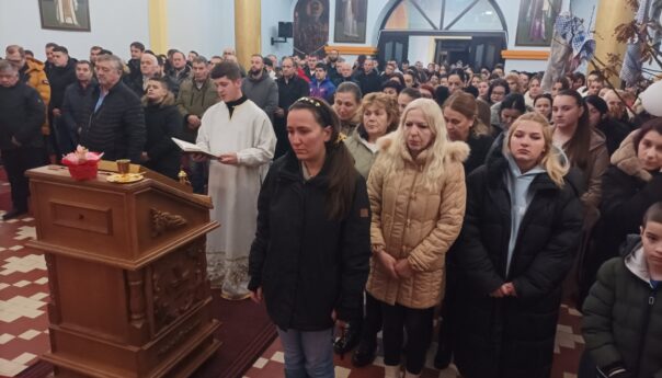 Служен молебан у Храму Рођења Пресвете Богородице