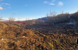 Уклоњена дивља депонија на путу према Билицама