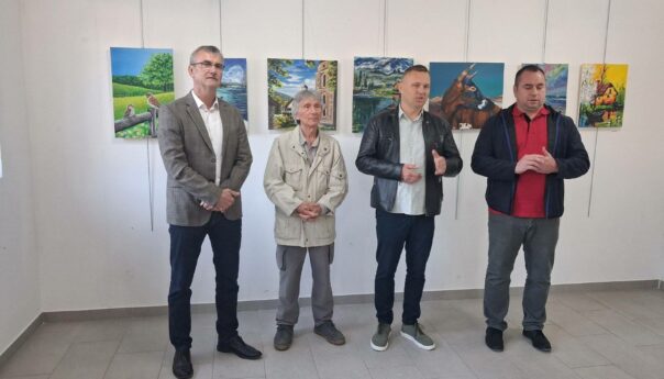 Отворена изложба слика которварошких умјетника
