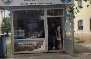 Котор Варош добио прву сувенирницу: Спој традиције и промоције на новоуређеном шеталишту