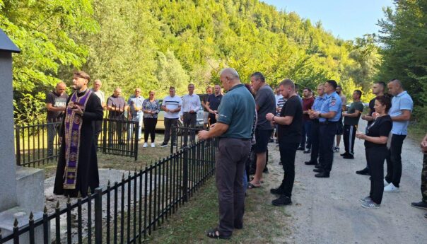 Служен парастос за погинуле борце у Вигошти